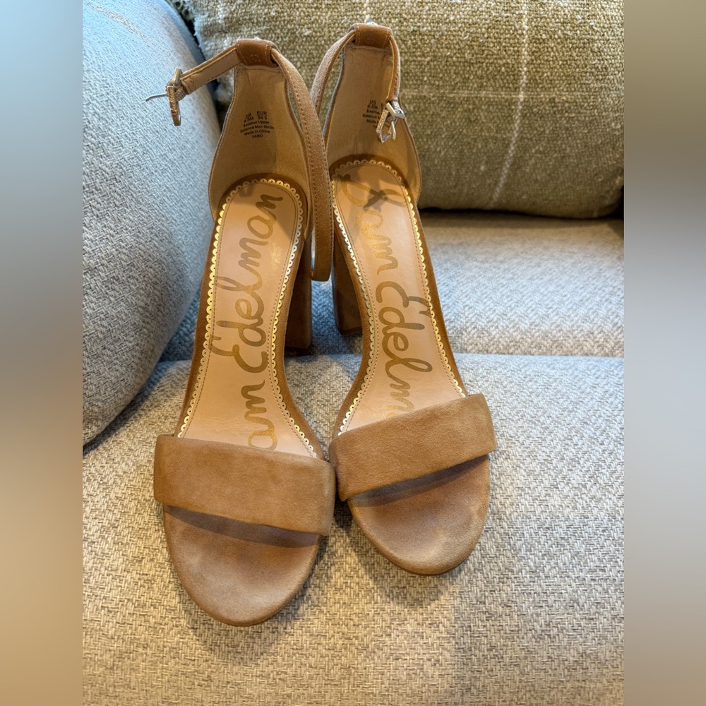 Sandals with Gold and Beige Design